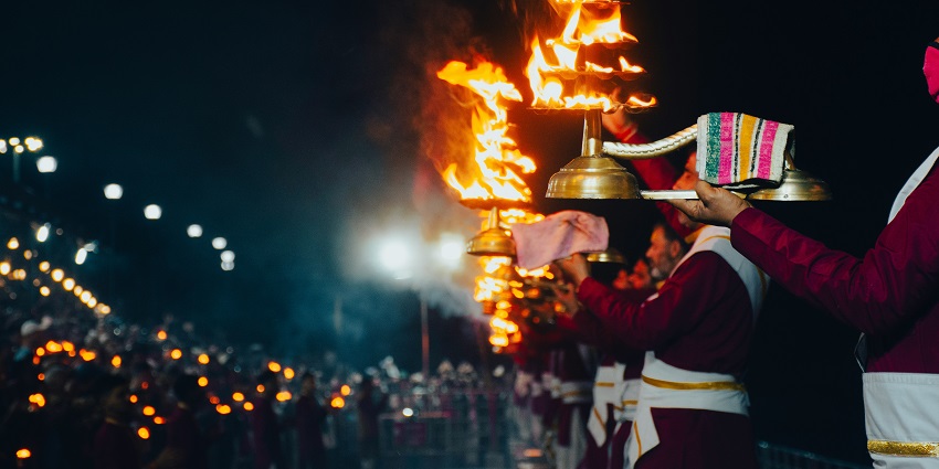 Attending Ganga Aarti is one of the ethereal things to do in Rishikesh with family.