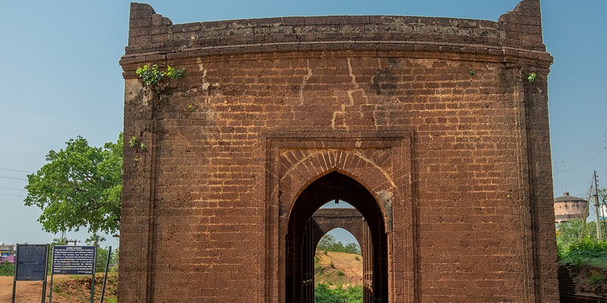 Stone-built Pathar Darwaja in Bishnupur with arched gateway and historic architecture–places to visit in bankura