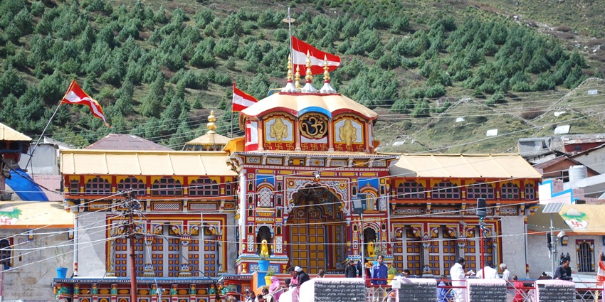Garjiya Devi Temple is a sacred temple situated on a cliff with breathtaking views.