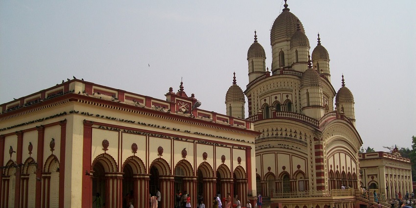 Seek the blessings at this temple, one of the religious temples in Chandannagar.
