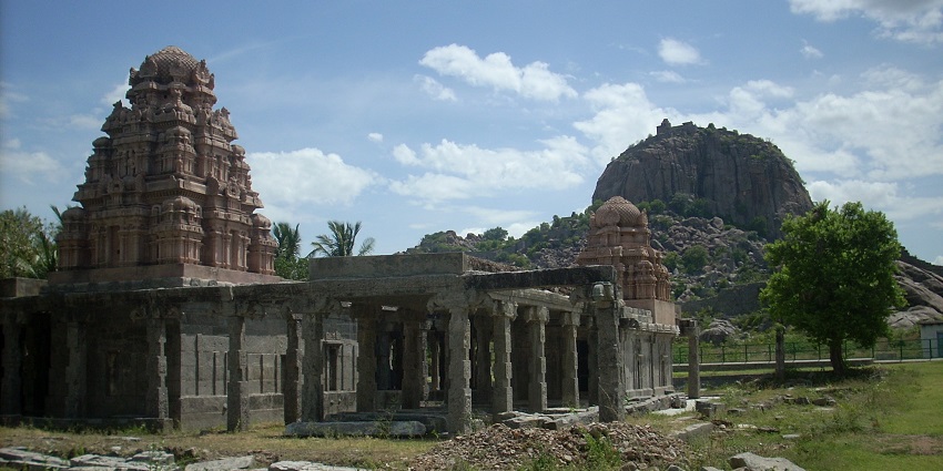 A mesmerising view of Gingee Fort exuding vintage charm and historical significance.