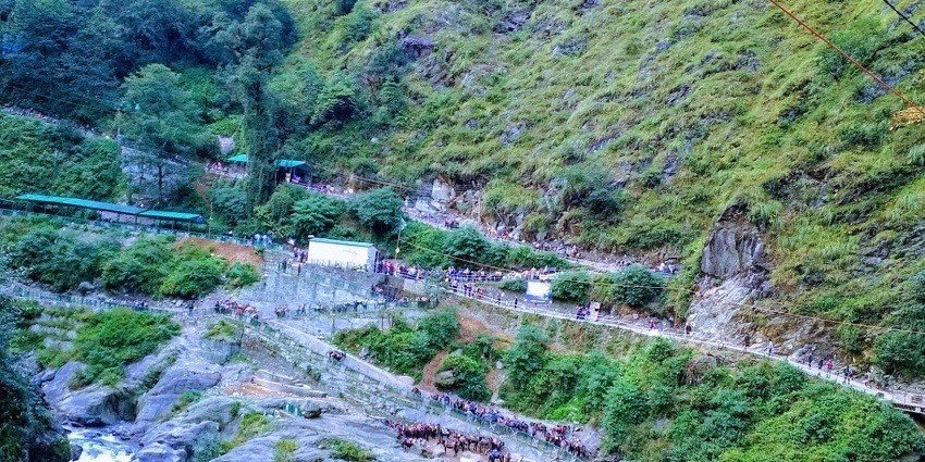 Gaurikund, a place at 1,900 metres elevation.