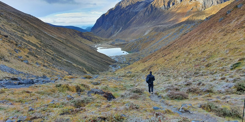 Stroll in the scenic Goecha La and enjoy trekking - Best places to visit in Sikkim