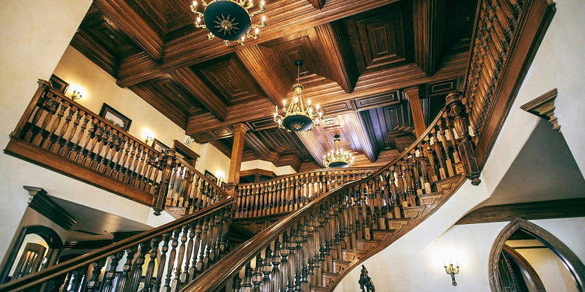 A picture of the hotel Grand Estancia that is ideal for a New Year party in Salem.