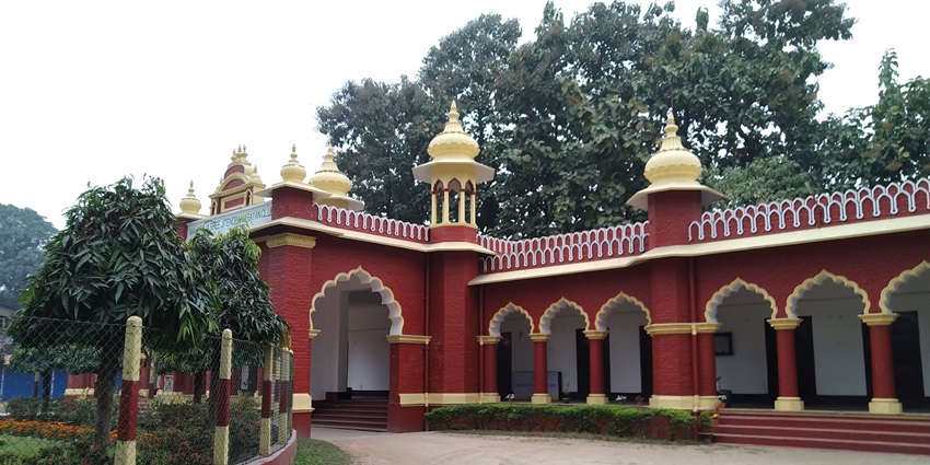 The majestic Guriahati Club is one of the famous places to visit in Cooch Behar.