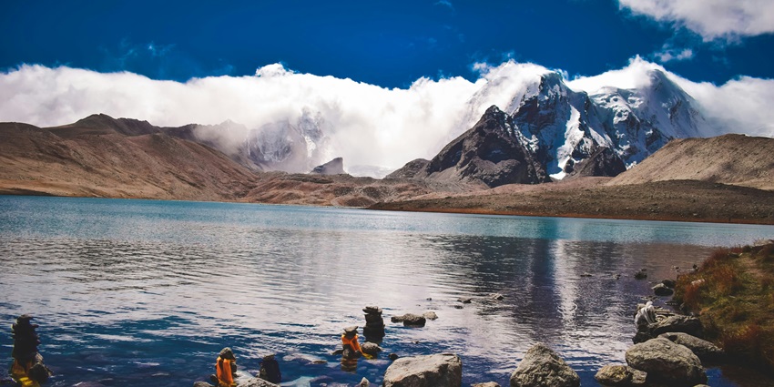 Picturesque views of Gurudongmar Lake in Sikkim - Best places to visit in Sikkim