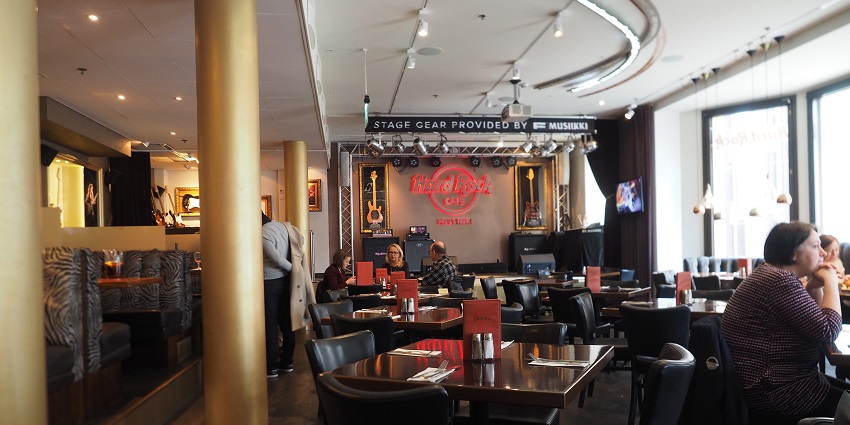 Hard Rock Café features a lively atmosphere, the best place to visit in Pune in the evening.