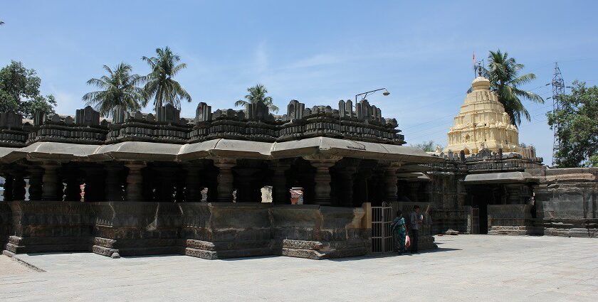 Visit the Harihareshwar temple of lord shiva to feel the divine power blessing you.