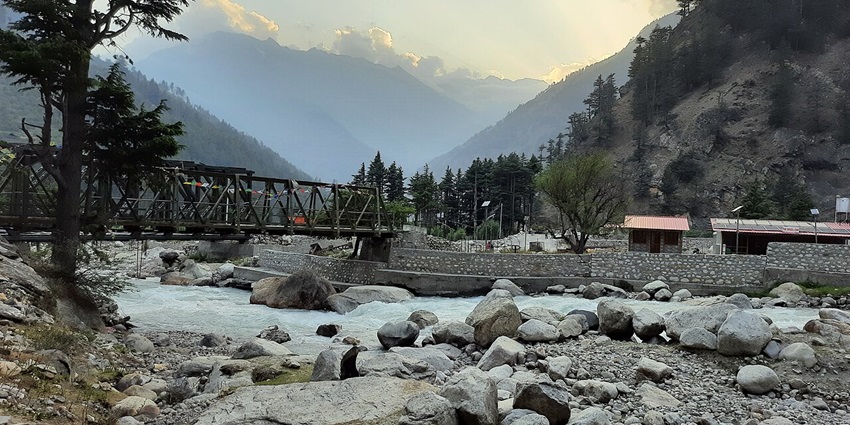 Scenic camp with stunning views and natural surroundings.