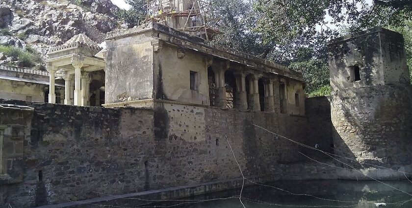 View of the Jhansi fort, one of the haunted places in Uttar Pradesh