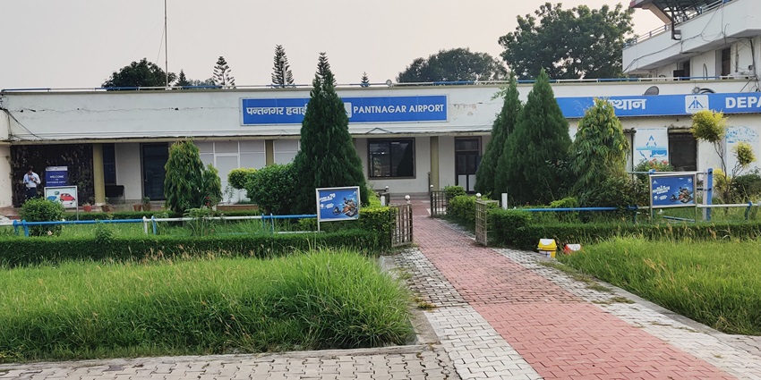 The Jim Corbett Museum is easily accessible by air and you can take a flight to the Pantnagar Airport to get here