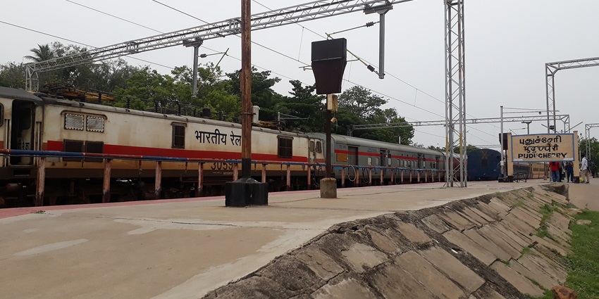 An image of Pondicherry Railway Station, one of the ways to reach the sacred Thirukovilur Temple.