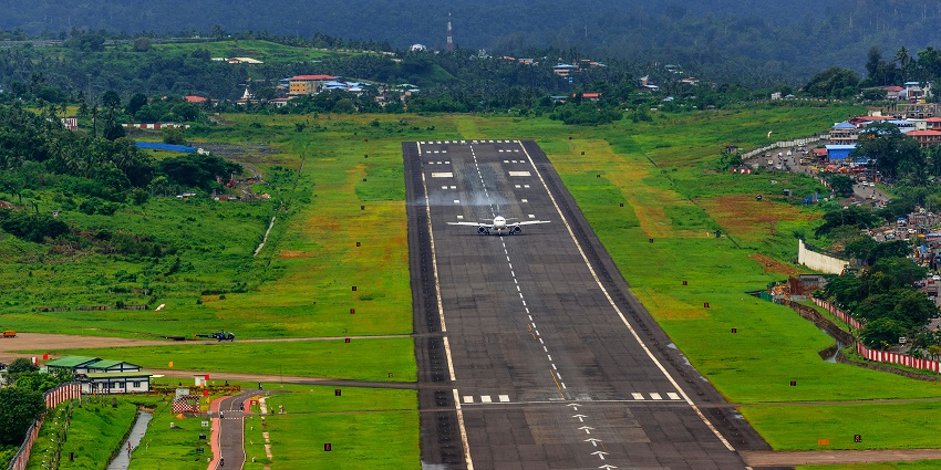 Transportation alternatives like aircraft, trains, and buses to Mahabalipuram Temple.