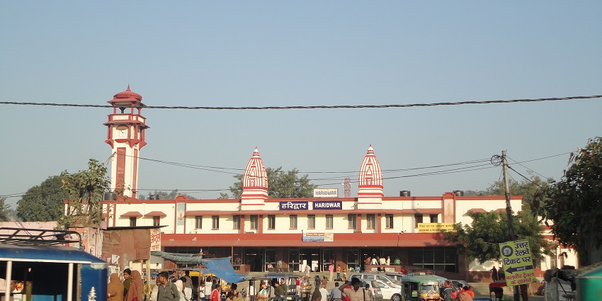 All the ways are available to travel to Rishikesh. The nearest railway station to Rishikesh is Haridwar.