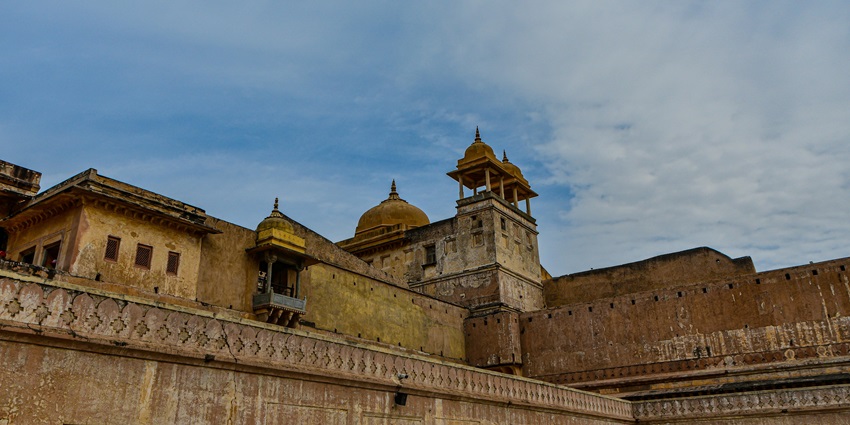 Siddavatam Fort is an easily accessible fort by road, rail and air