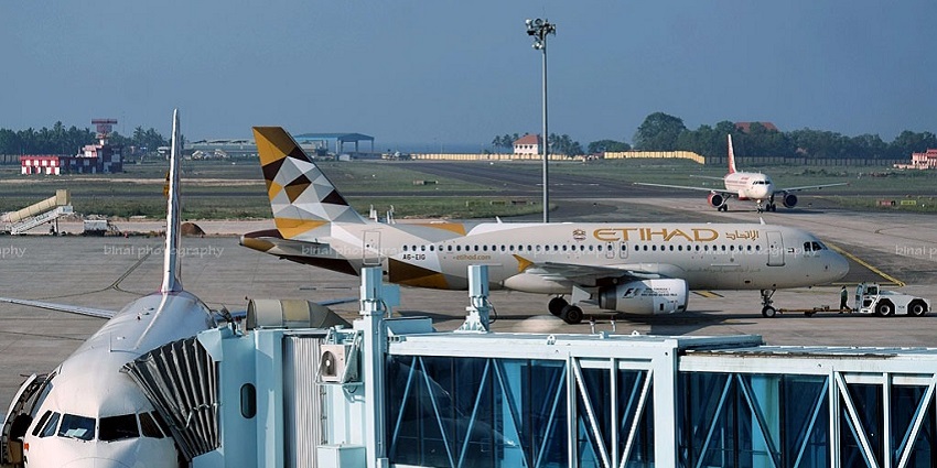 Trivandrum International Airport is the nearest airport to the Kaalikesam Waterfalls.