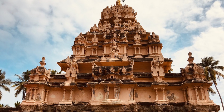 Jaganath temple offers a spiritually rejuvenating experience for all tourists
