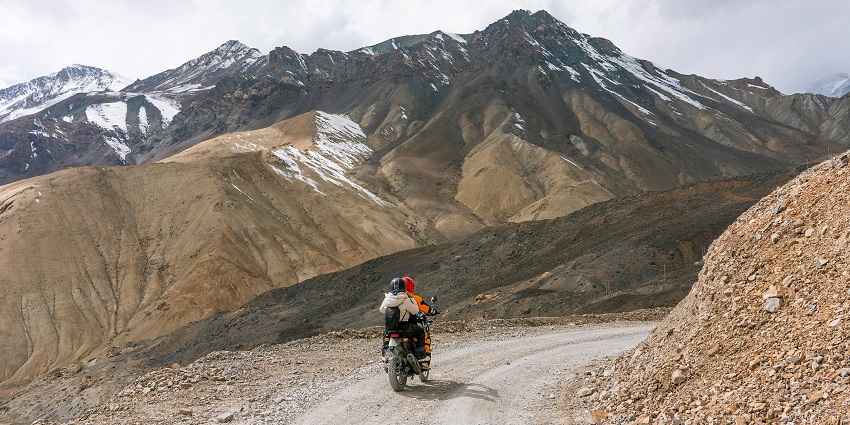 Local transportation is available to reach Tungnath Temple to Chopta from other cities.