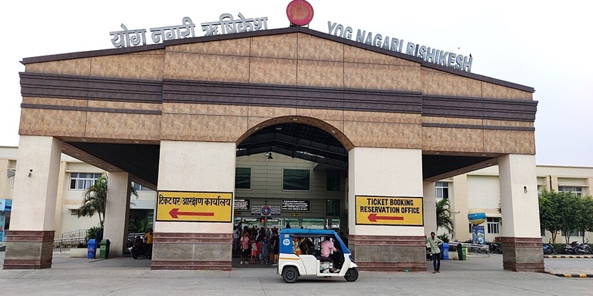 A view of the Rishikesh Railway Station, which is located near Vasundhara Waterfalls