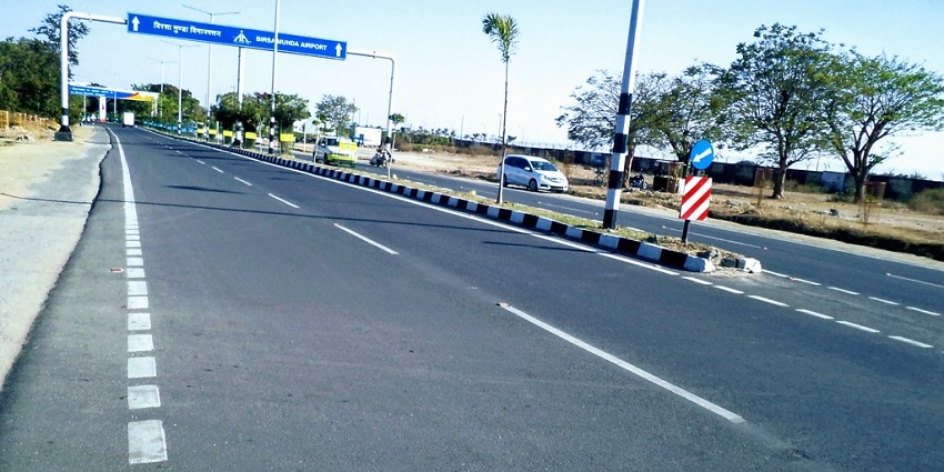 Highway to reach Navratna Garh Fort.