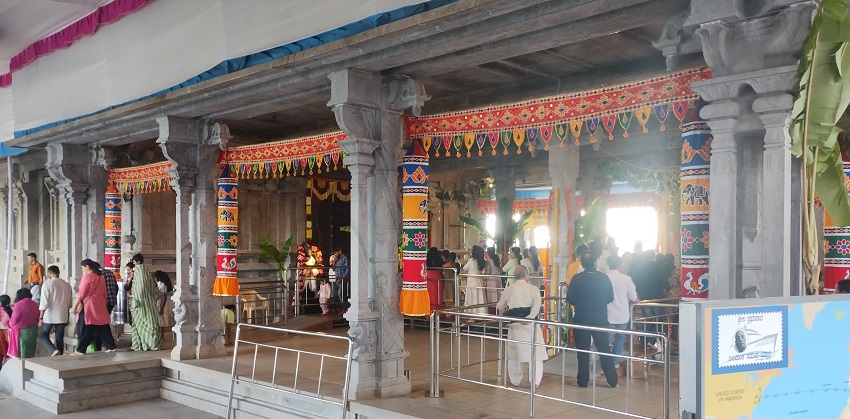ISKCON Temple, Sholinganallur, a popular temple in Kelambakkam for Krishna devotees.