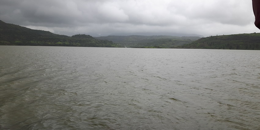 A breathtaking view from the Vaitarana Dam at Igatpuri Trek Point, near Tringalwadi Fort.