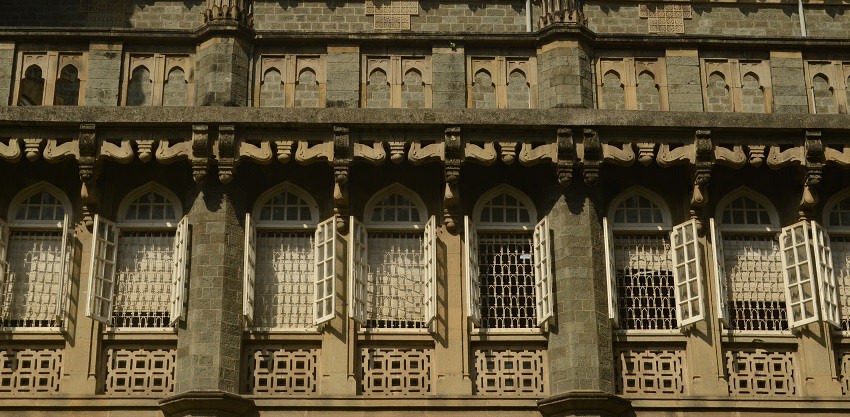 Visitors can immerse themselves in the Maratha culture after learning about it here.