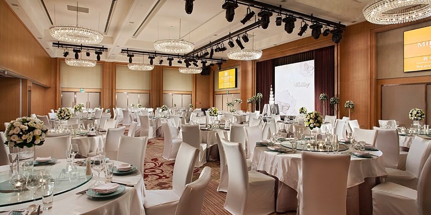 Imperial Executive provides upscale amenities and services for business travellers.
