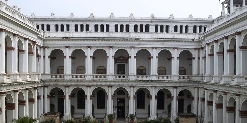 Immaculate architecture of the Indian Museum, a place to visit in Kolkata for couples