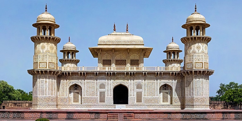 Explore the unique Itimad-ud-Daulah’s Tomb - one of the best things to do in Agra.