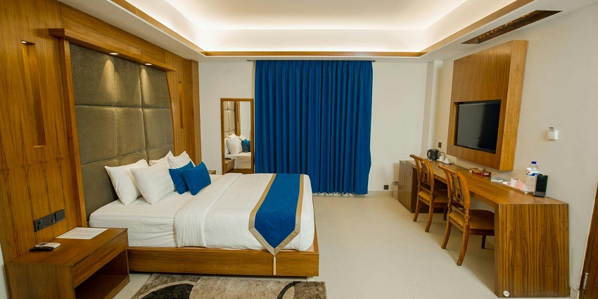 JW Marriott Hotel Pune is a luxurious evening dining destination and a place to visit in Pune in the evening