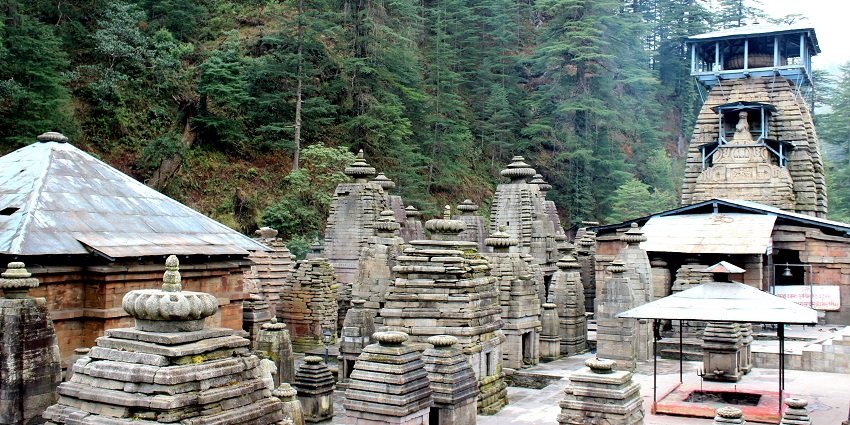 One of the 12 Jyotirlingas, Jageshwar is a sacred jewel among temples in Uttarakhand.