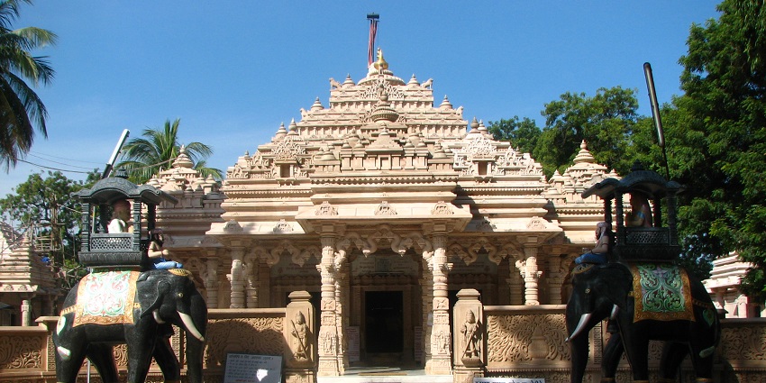 Jain Mandir showcases intricate carvings reflecting upon the rich heritage of the area