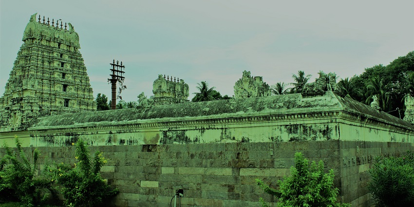 An image of the Jalakandeswarar temple, one of the most famous temples in Vellore.