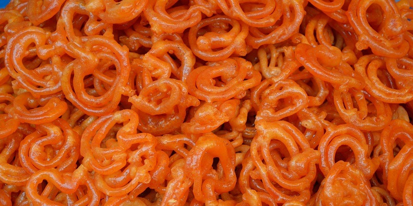 Jalebi is a very popular munching snack in Vrindavan for every traveller to try.