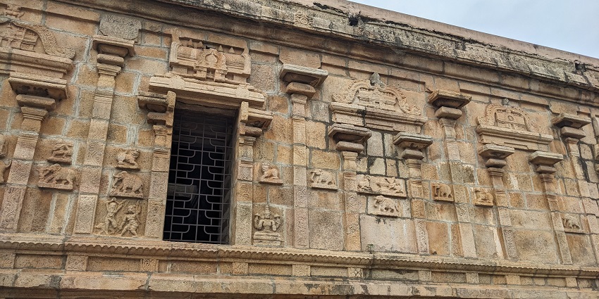 An image showing Jambukeswarar temple, one of the holy places to visit in Trichy.