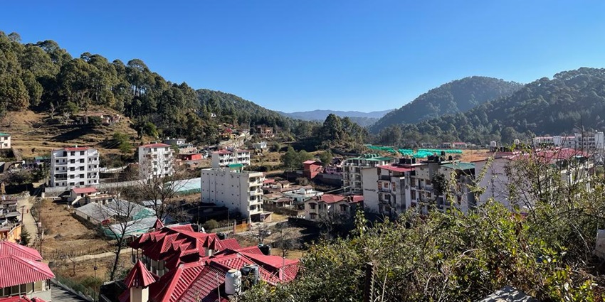 Quaint village offering a glimpse into local traditions.