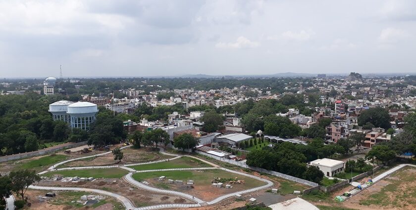 An image of Jhansi, showcasing the rich history and places to visit near Jhansi.