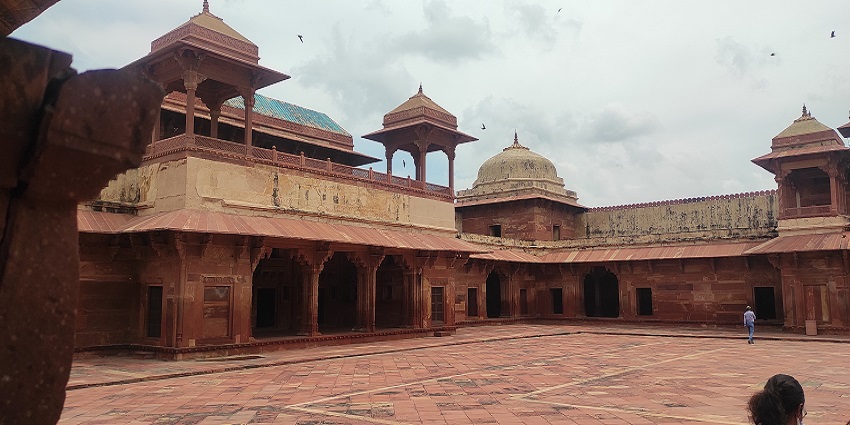 A picture of Jodhabai Palace, which hosts some of the best things to do in Fatehpur Sikri