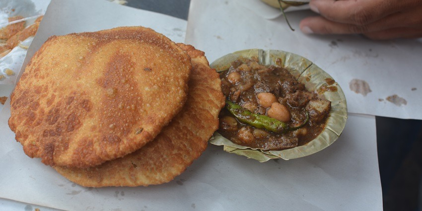 Famous Kachori Sabzi in Loknath area, the best food in Allahabad