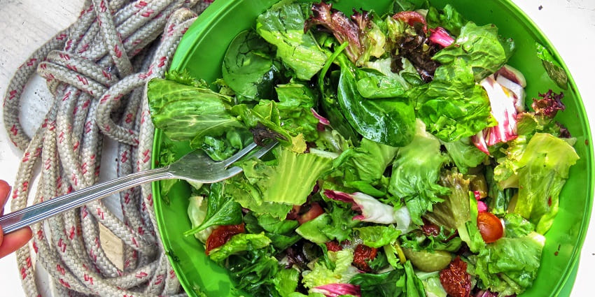 Traditional Dehradun green curry made with local leafy vegetables.