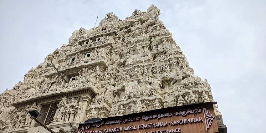 Sri Kanchi Kamakshi Amman Temple is one of the famous Amman temples in Chennai.