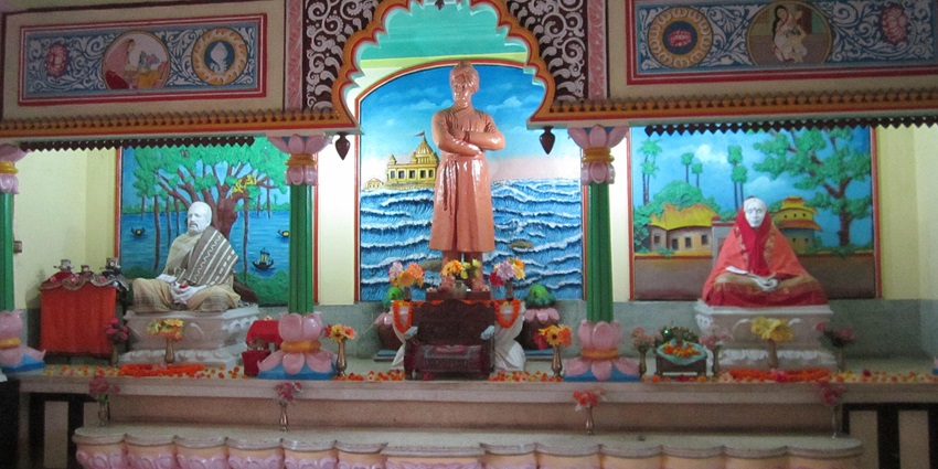 Kamarpukur is one of the most vibrant places to visit in Hooghly in West Bengal.
