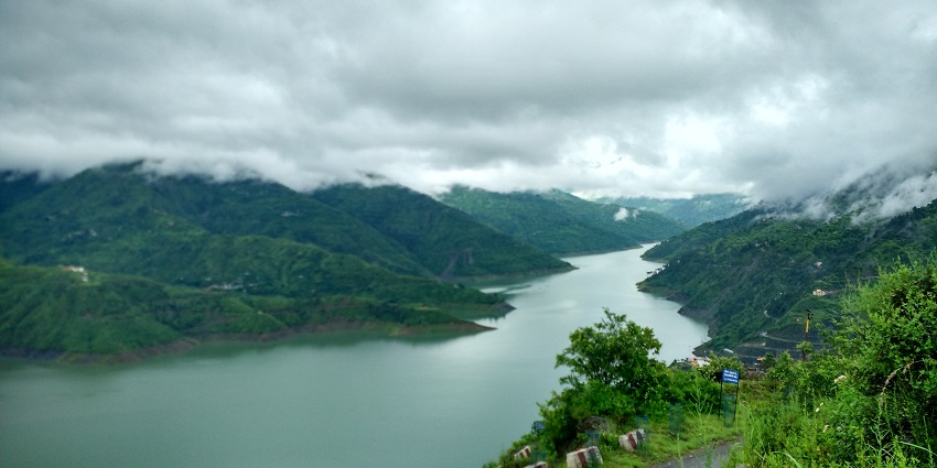 Kanatal is a quiet hill station which is ideal for relaxation and adventure activities.