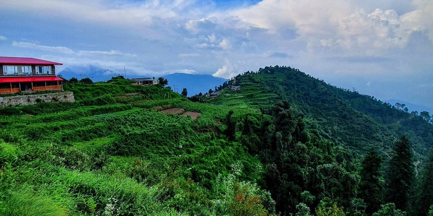Peaceful surroundings of kanatal, an offbeat place near Dehradun