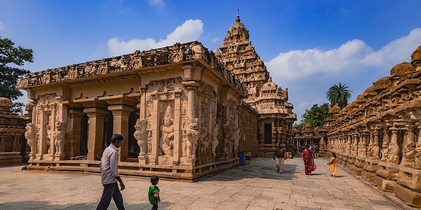 Kailasanatha Temple, dedicated to Shiva, Pallava period, early 7th century, Kanchipuram Kailashanatha Kailasanath