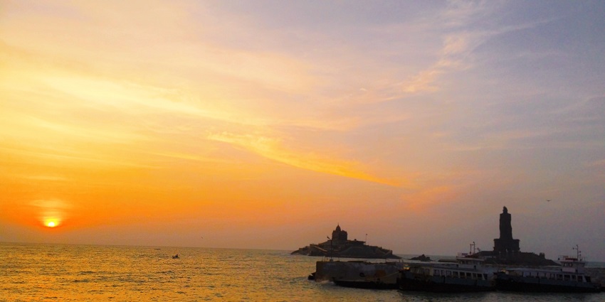 A great view of the sunrise at Kanyakumari,one of the best places to visit near Tiruchendur temple.