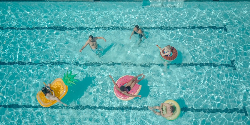 Enjoy refreshing pool parties surrounded by lush greenery at Kashmir Garden.
