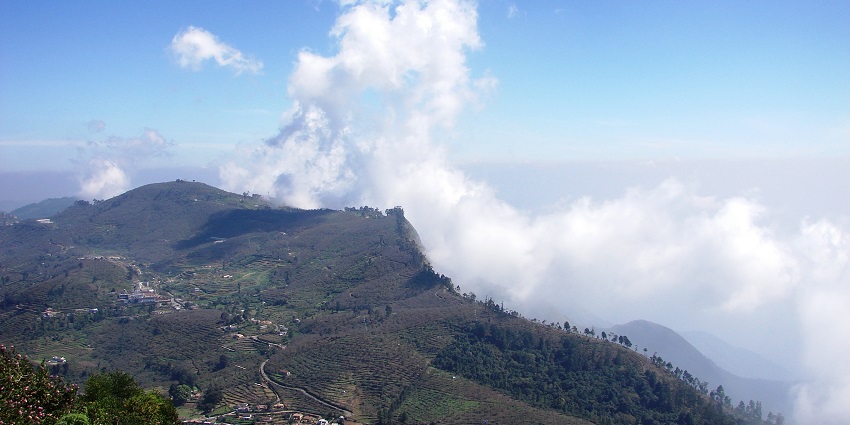 A picture of Kodaikanal’s serene lakes, offering the best of a Tamil Nadu hill station.