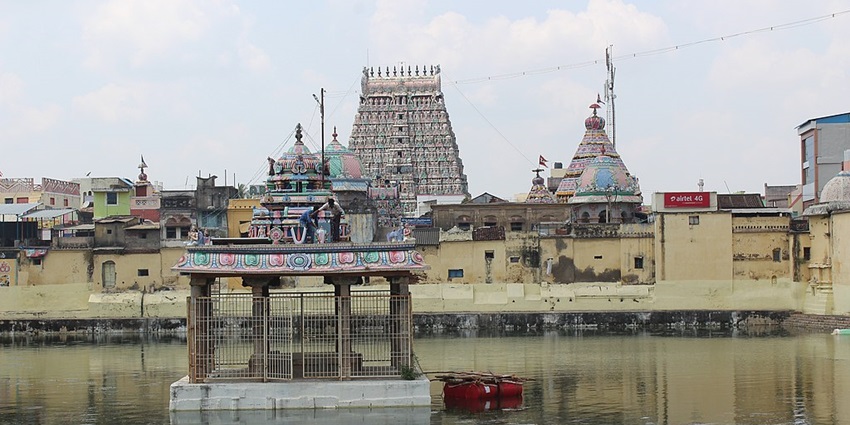Front view of Kumbeswarar Temple, one of the famous Saraswati temples in Kumbakonam